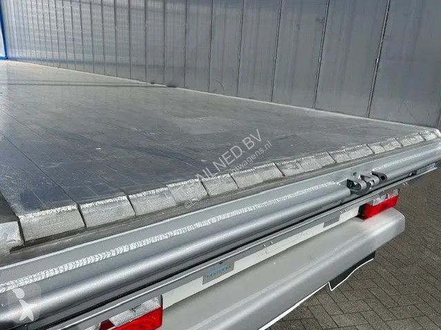 Semiremorca  K100 - 92m3 Liftachse BPW Floor 10...