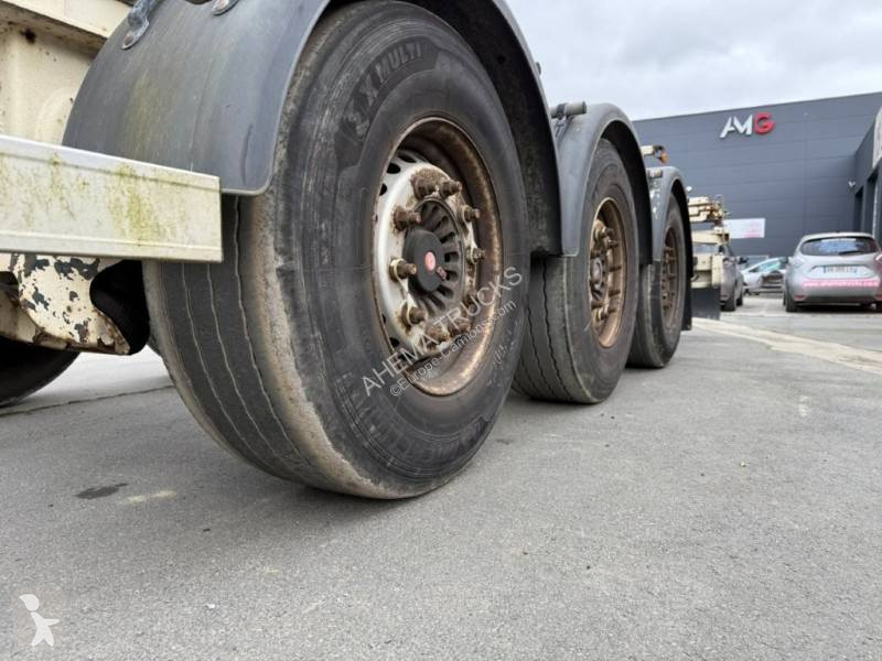 Semitrailer Turbo's Hoet 3 essieux porte conteneur