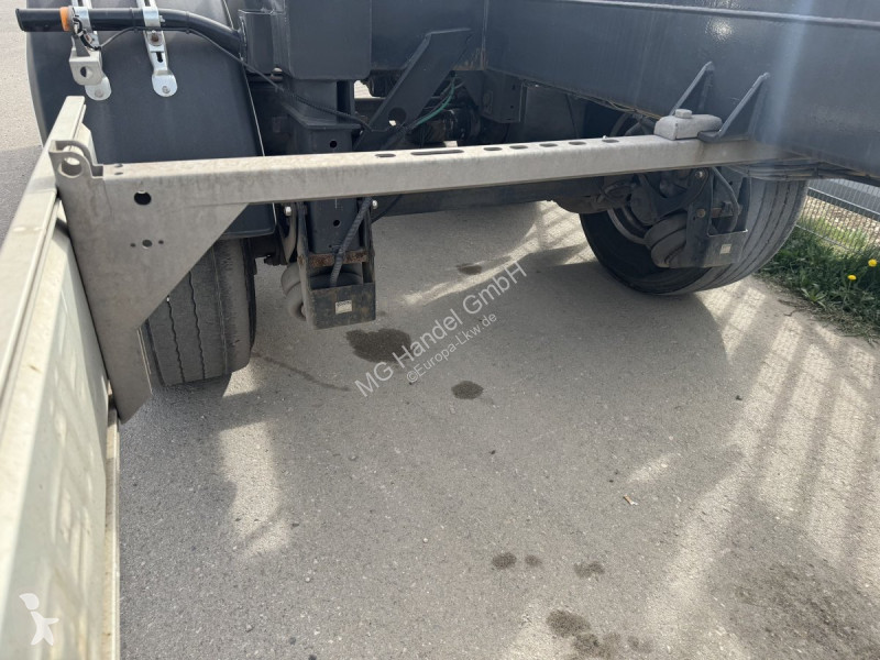 Semi reboque Fliegl 30 ft Container Kippchassis...