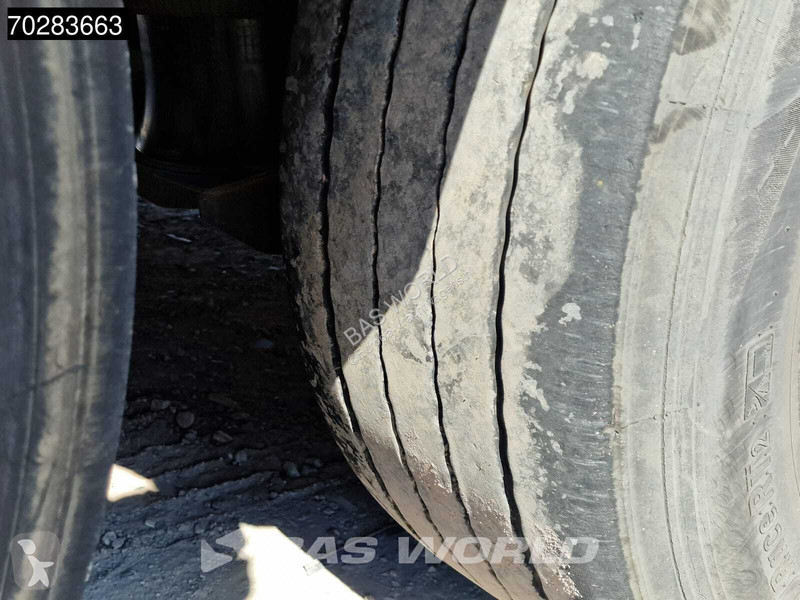 نصف مقطورة Schwarzmüller S1 3 axles Liftachse...