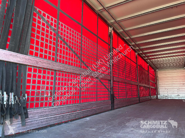 نصف مقطورة Schmitz Cargobull Curtainsider...