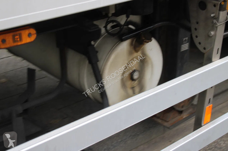 Semiremorca Tracon Uden + CARRIER VECTOR 1850...