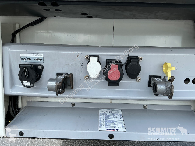 Oplegger Schmitz Cargobull Tiefkühler Fleischhang