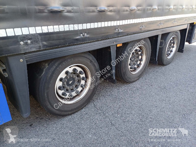 Semitrailer Schmitz Cargobull Curtainsider Mega...