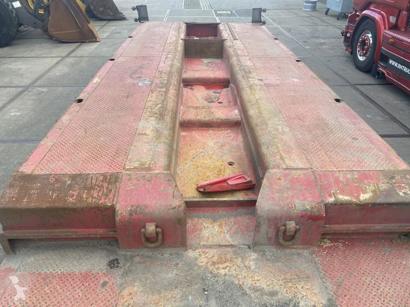 Semiremorca Doll 4 AXEL STEERING 66200 TON
