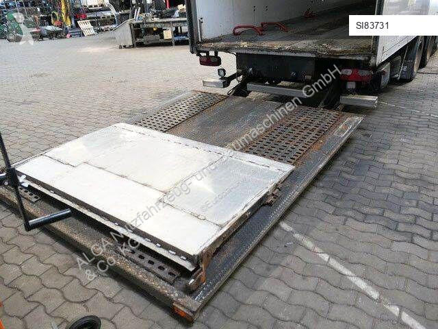 Oplegger Wiese . Autotransporter. Motorsport....