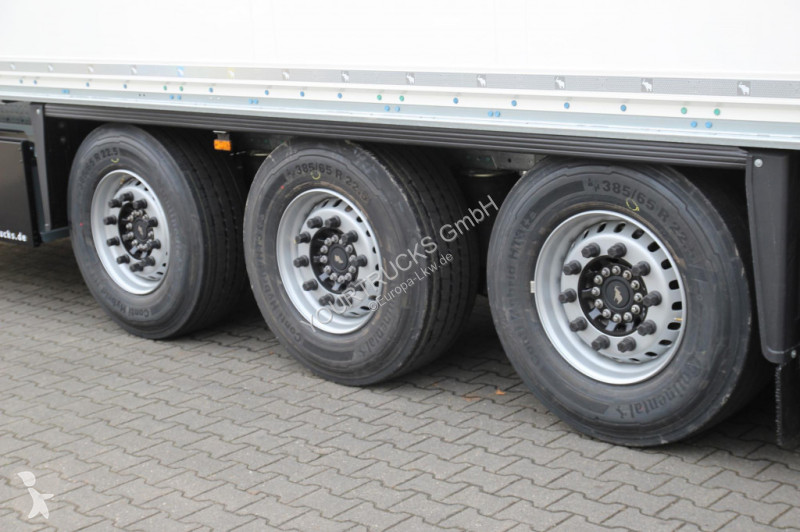 نصف مقطورة Schmitz Cargobull   Koffer Liftachse...