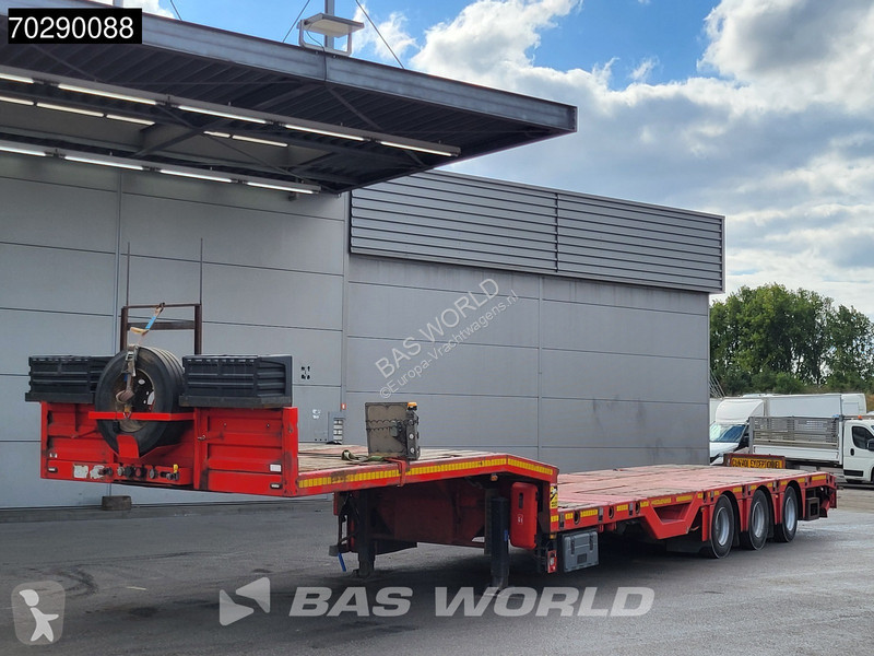 Semitrailer Kässbohrer LB3E Wheel Recess...