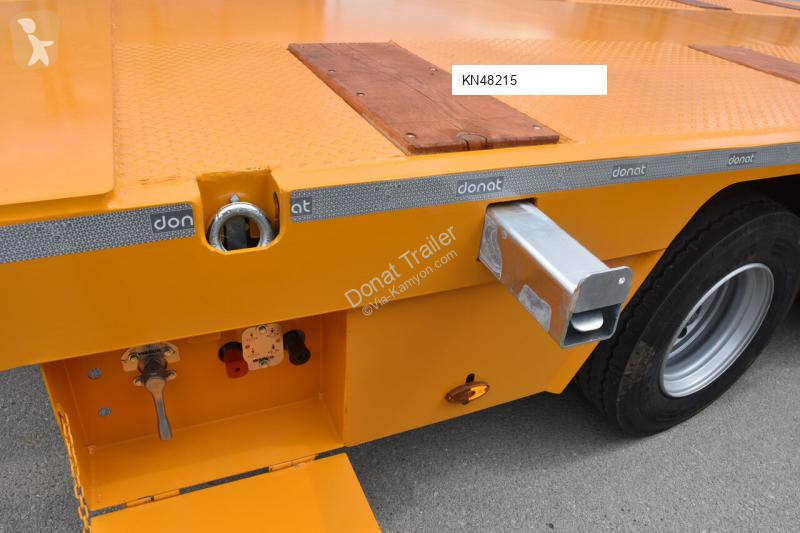 Donat 8 axle Heavy Duty lowbed with hydraulic...