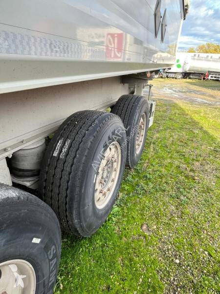 Semi remorque Benalu BENNE ARRIERE 38T