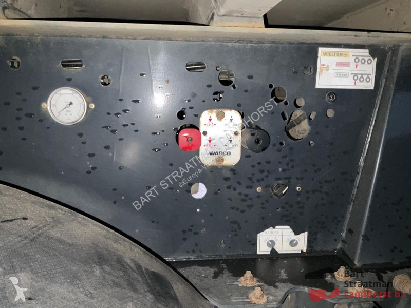 Semitrailer Wielton NW-3 26m3 kippertrailer 3...