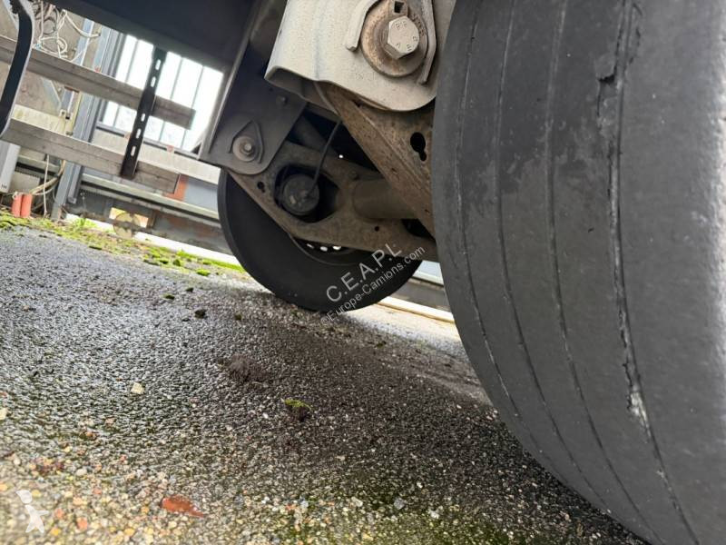 Semi remorque Fruehauf essieux SAF