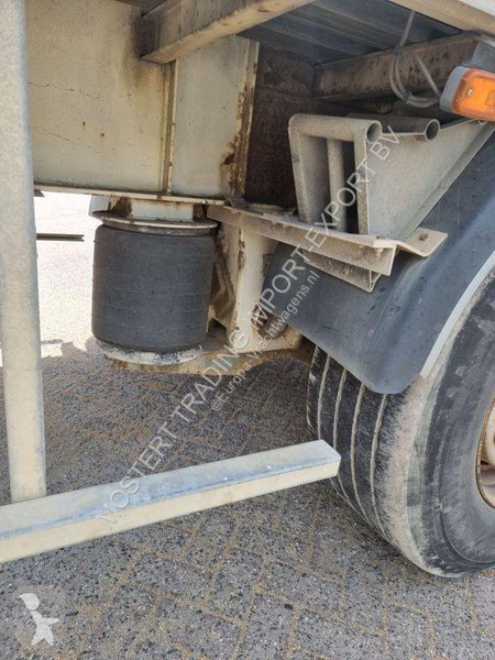 نصف مقطورة Titan Mercedes Titan 3-axle flatbed...