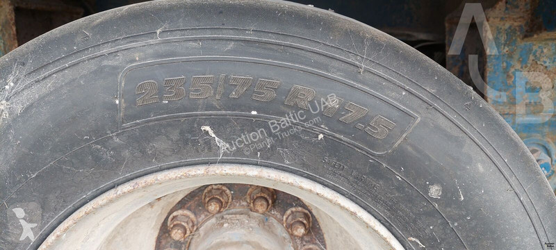 نصف مقطورة Stokota S3N