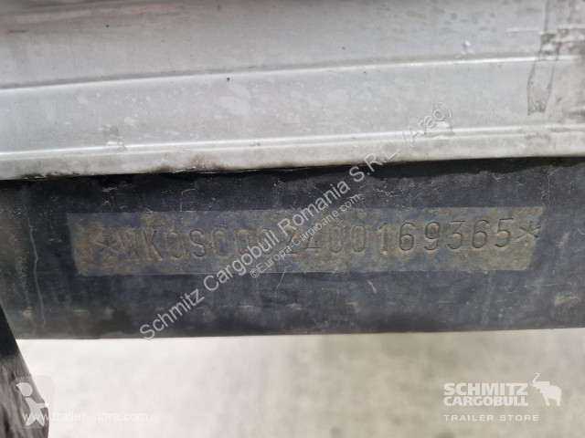 نصف مقطورة Kögel Curtainsider Standard