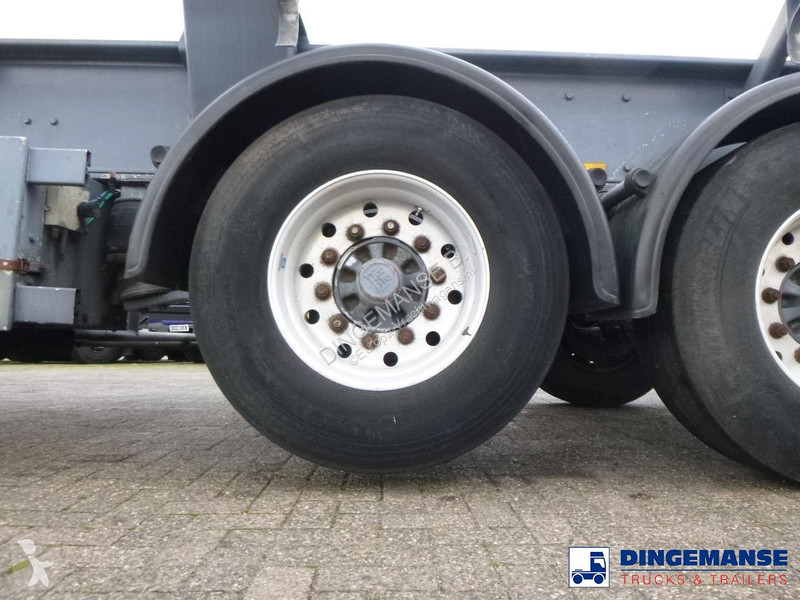 Félpótkocsi  3-axle tank trailer chassis incl...