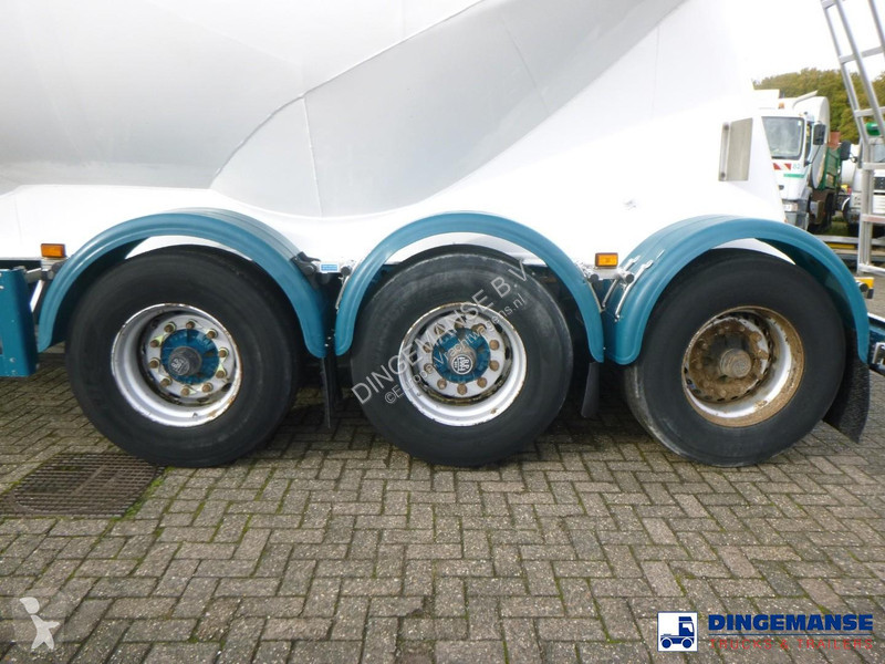 Semi remorque Feldbinder Powder tank alu 40 m3...