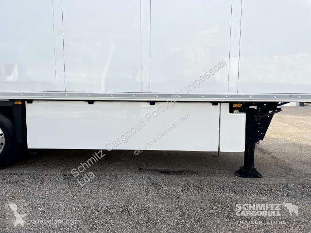 Полуприцеп Schmitz Cargobull Semitrailer Reefer...