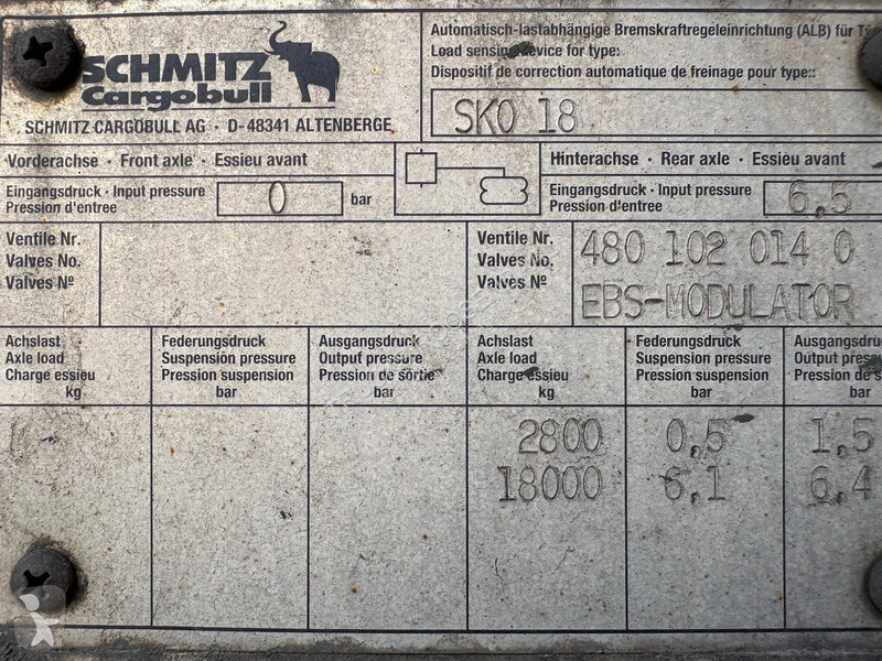 نصف مقطورة Schmitz Cargobull 18 + STEERING AXLE...
