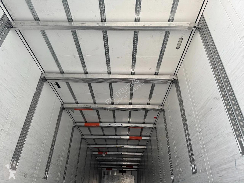 Oplegger Schmitz Cargobull SCB*S3B THERMO KING...