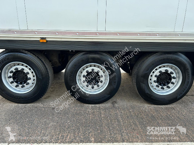 Oplegger Schmitz Cargobull Reefer Standard