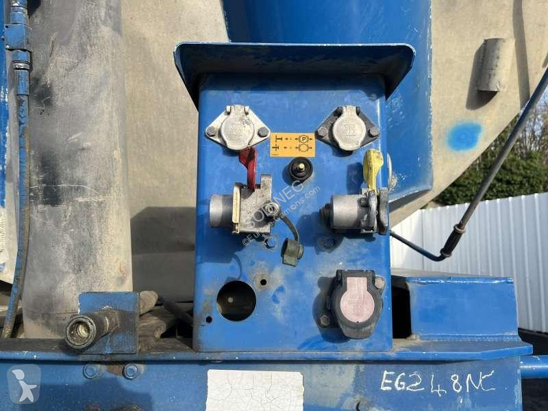 Semi remorque Benalu  3 ESSIEUX