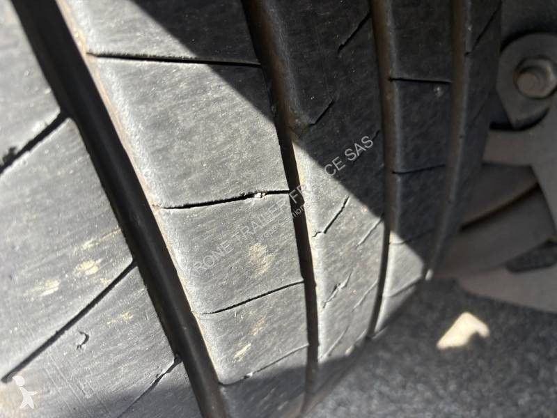 نصف مقطورة Krone