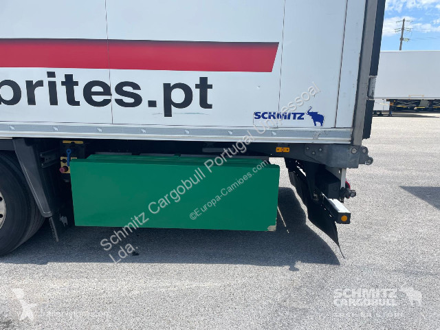 نصف مقطورة Schmitz Cargobull Semitrailer Reefer...