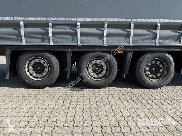 نصف مقطورة Schmitz Cargobull Curtainsider Mega...