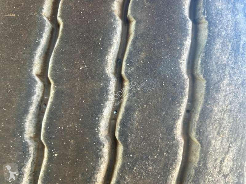 نصف مقطورة Schwarzmüller  3 ESSIEUX