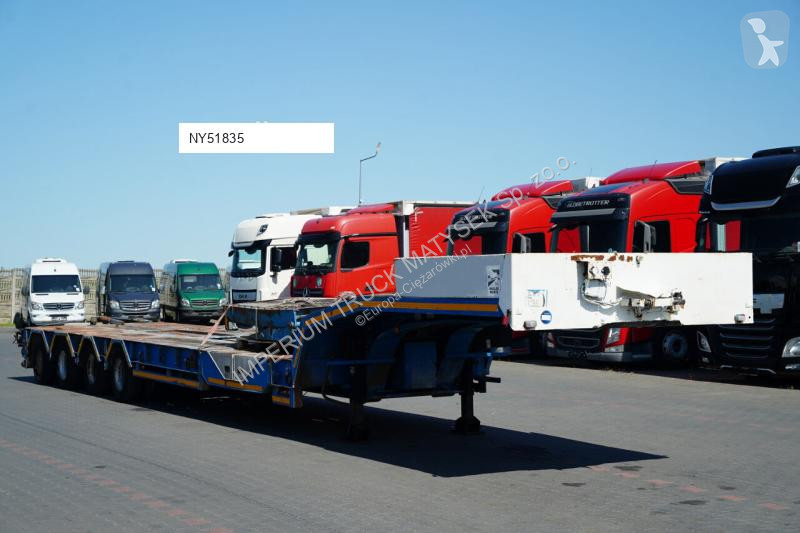 Náves Trax