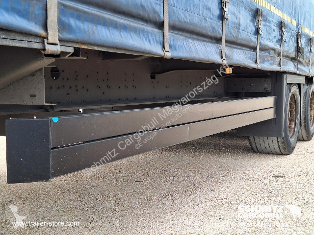 نصف مقطورة Schmitz Cargobull Curtainsider Mega