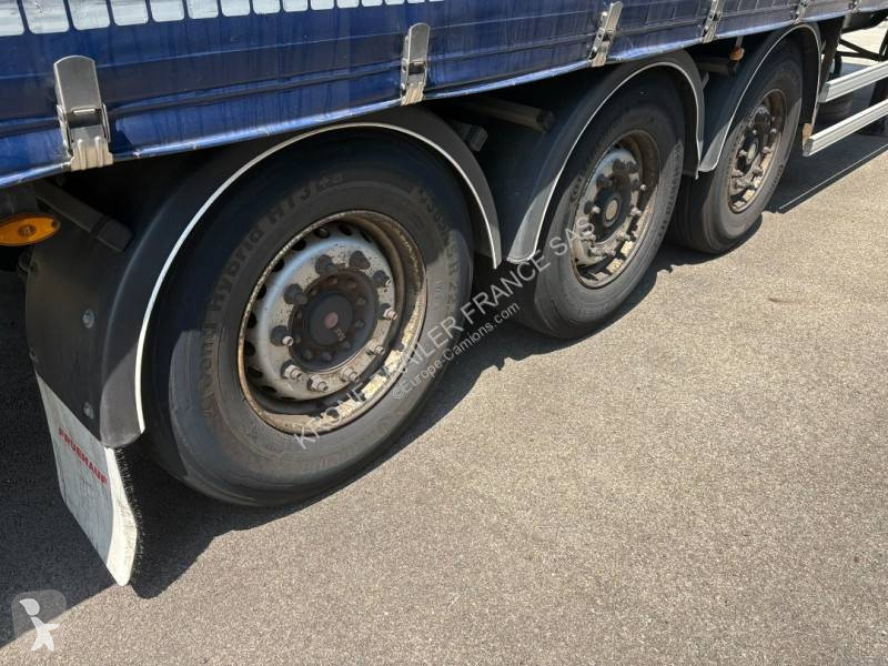 نصف مقطورة Fruehauf