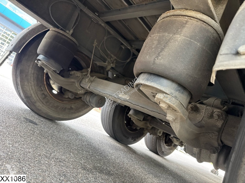 Fruehauf Tautliner Lift axle semi-trailer