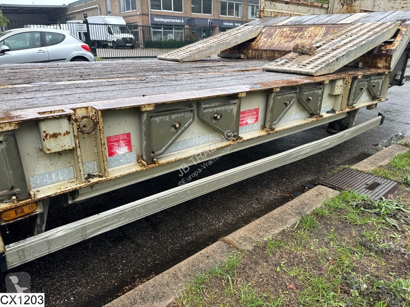 Porte engins Kaiser Lowbed 57,000 kg, steering...