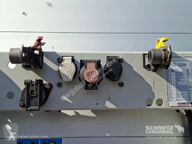 Návěs Schmitz Cargobull Curtainsider Mega Getränke