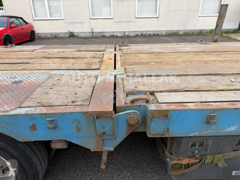 Semitrailer Kaiser Tieflader 45 t Hydr. Rampen...