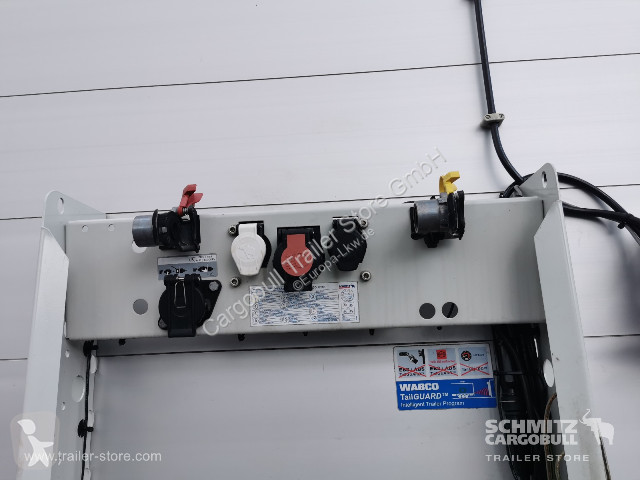 نصف مقطورة Schmitz Cargobull Curtainsider Mega...