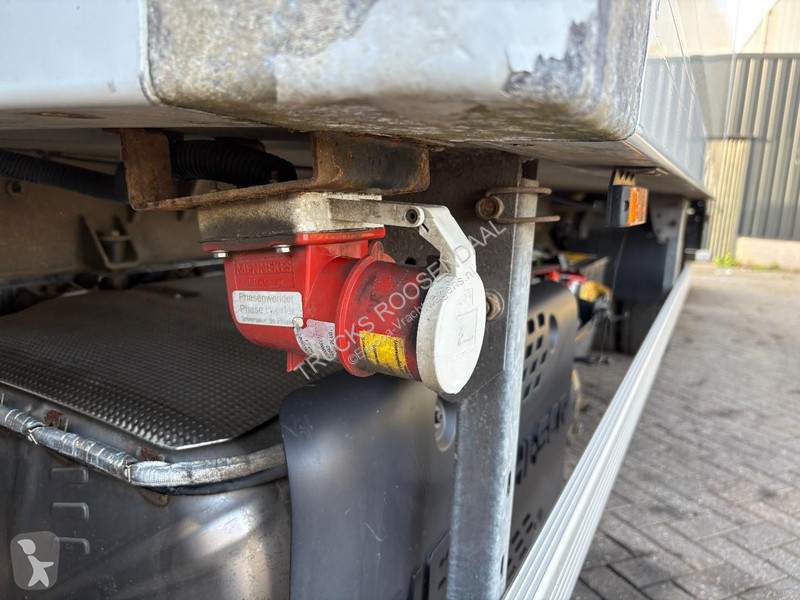 Semiremorca Iveco Eurocargo 120E21 + CARRIER...