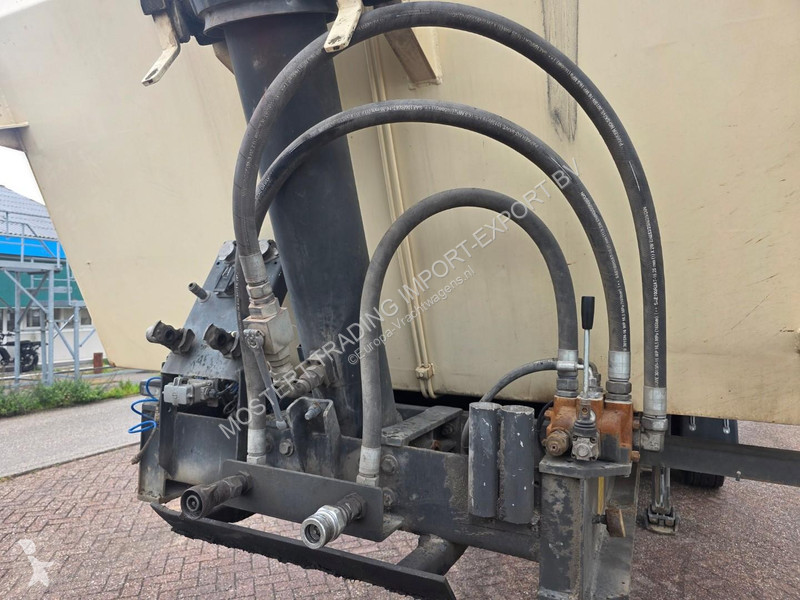 AJK OP 17-30/22 5 3-axle tipper - Mercedes...