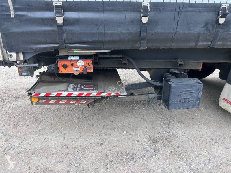 Fruehauf CC-967-FL 1 essieu relevable semi-trailer