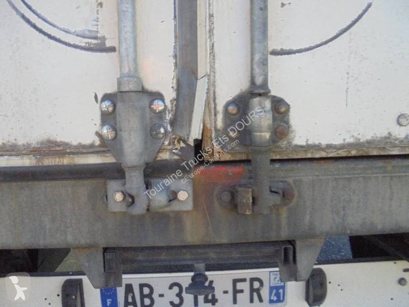Félpótkocsi Fruehauf STANDARD