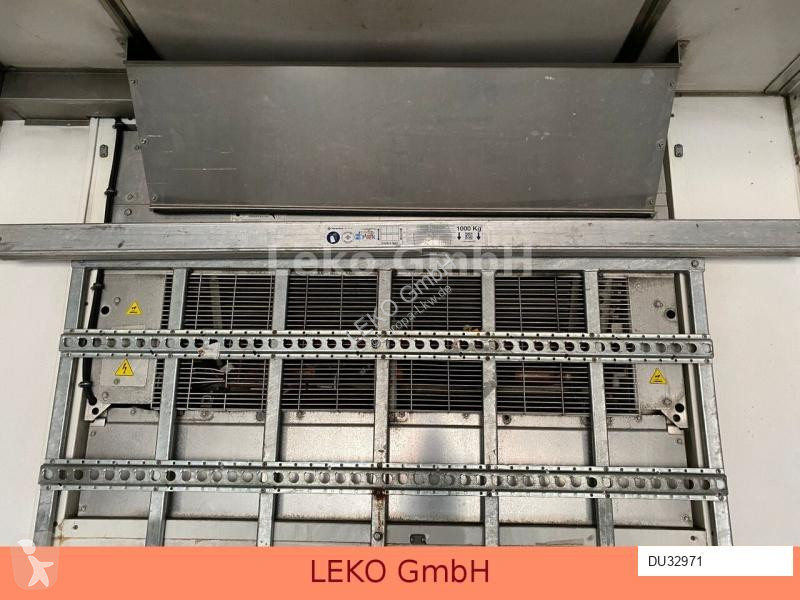 Semitrailer Merker Frappa  Doppelstock Vector...