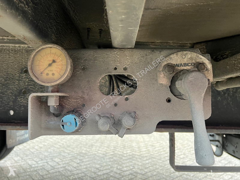 Semitrailer Kässbohrer Tautliner