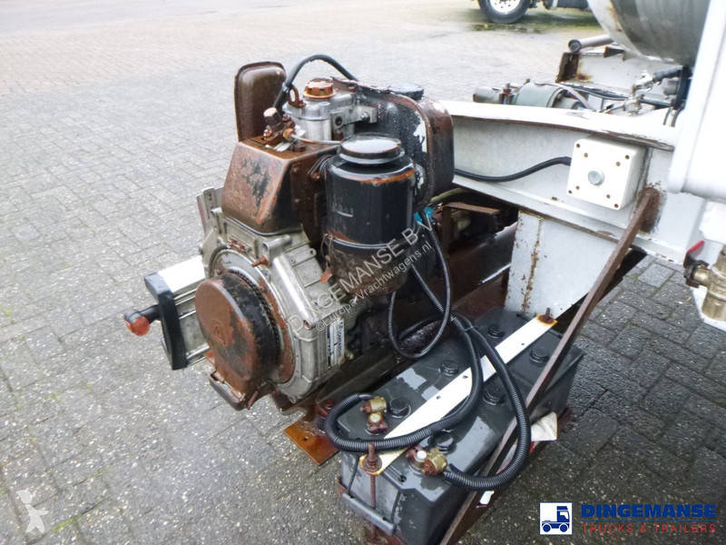 Semiremorca Magyar Food tank inox 21.9 m3 / 1...