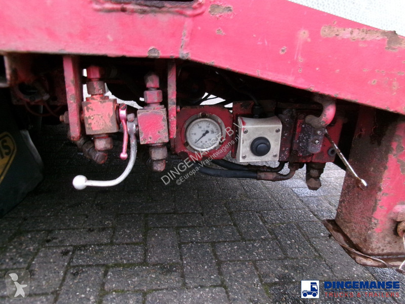 Semiremorca Broshuis 3-axle semi lowbed trailer...