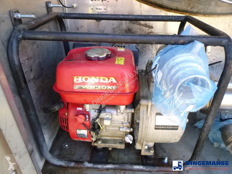 Semiremorca  Food tank inox 30 m3 / 1 comp + pump