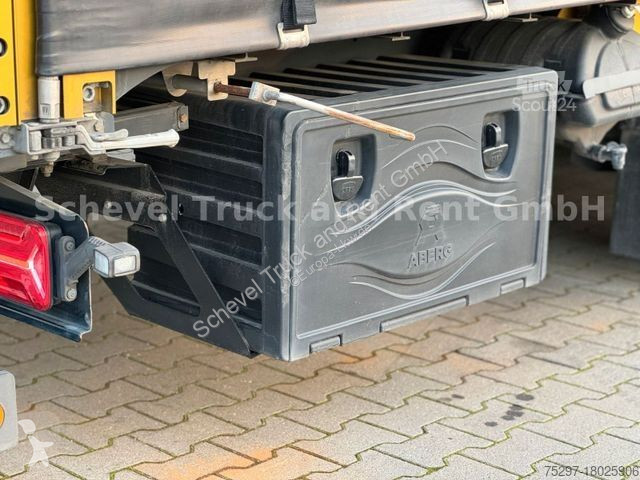 Semitrailer Wielton NS-3 Liftachse, Edscha...
