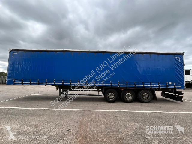 نصف مقطورة Schmitz Cargobull Curtainsider...