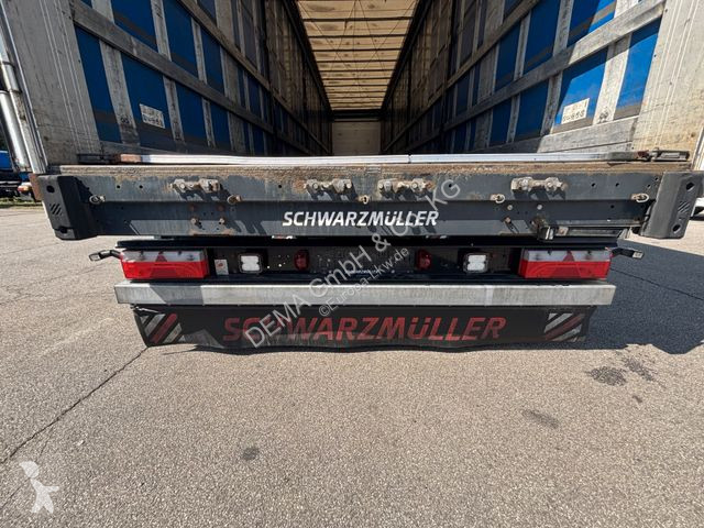 Semitrailer Schwarzmüller...